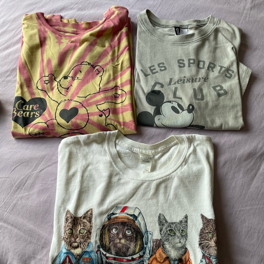 H&M and Gildan Graphic Tshirt Bundle